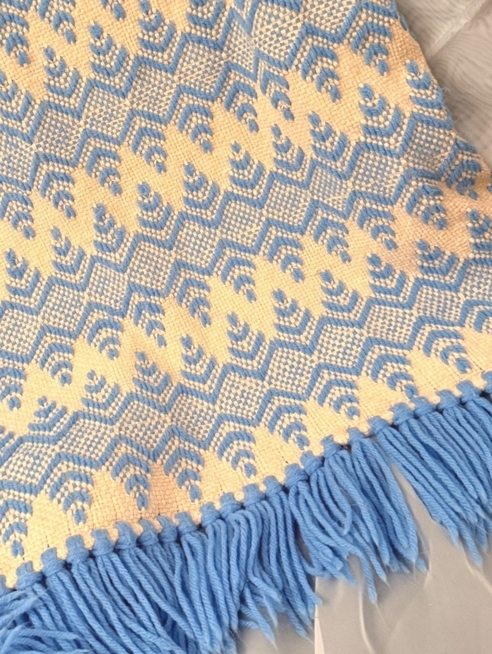 Vintage Handmade Cream Baby Blue Geometric Fringe Throw Blanket Vintage 44x74